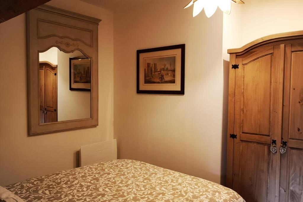 Aux 3 Maillets Apartment Bourges Exterior photo